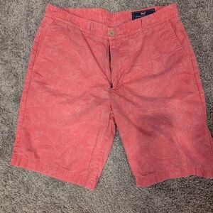 Vineyard Vines Coral Patterned Shorts - Size 32